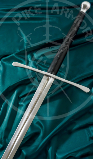 Flexible longsword with fuller